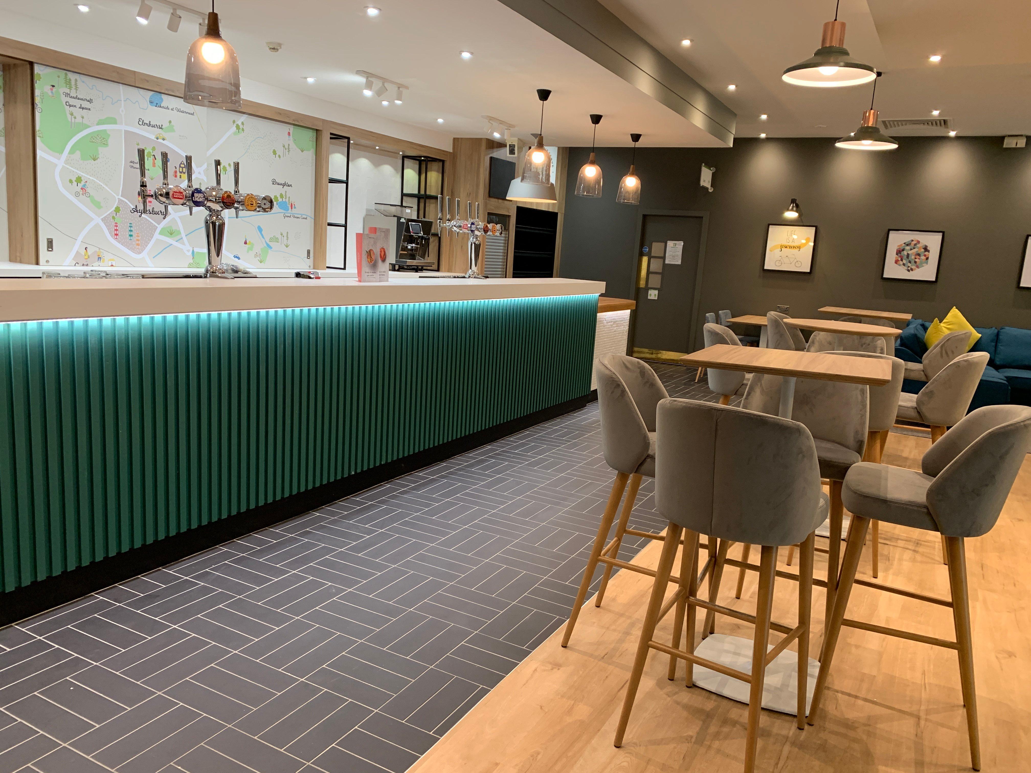 Holiday Aylesbury By Ihg 4*